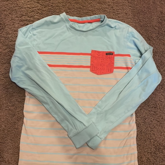 *SOLD* 2 x youth Volvos long sleeve Ts size M (10/12) - Picture 4 of 4